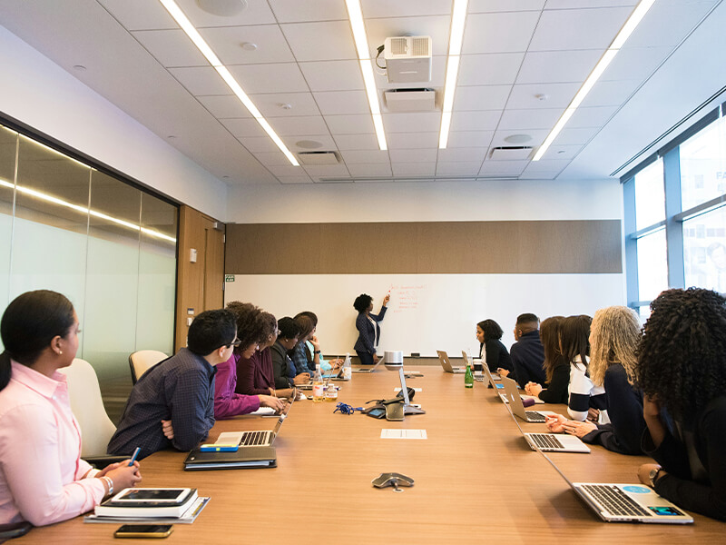 教授会（教授検討会議）による協議